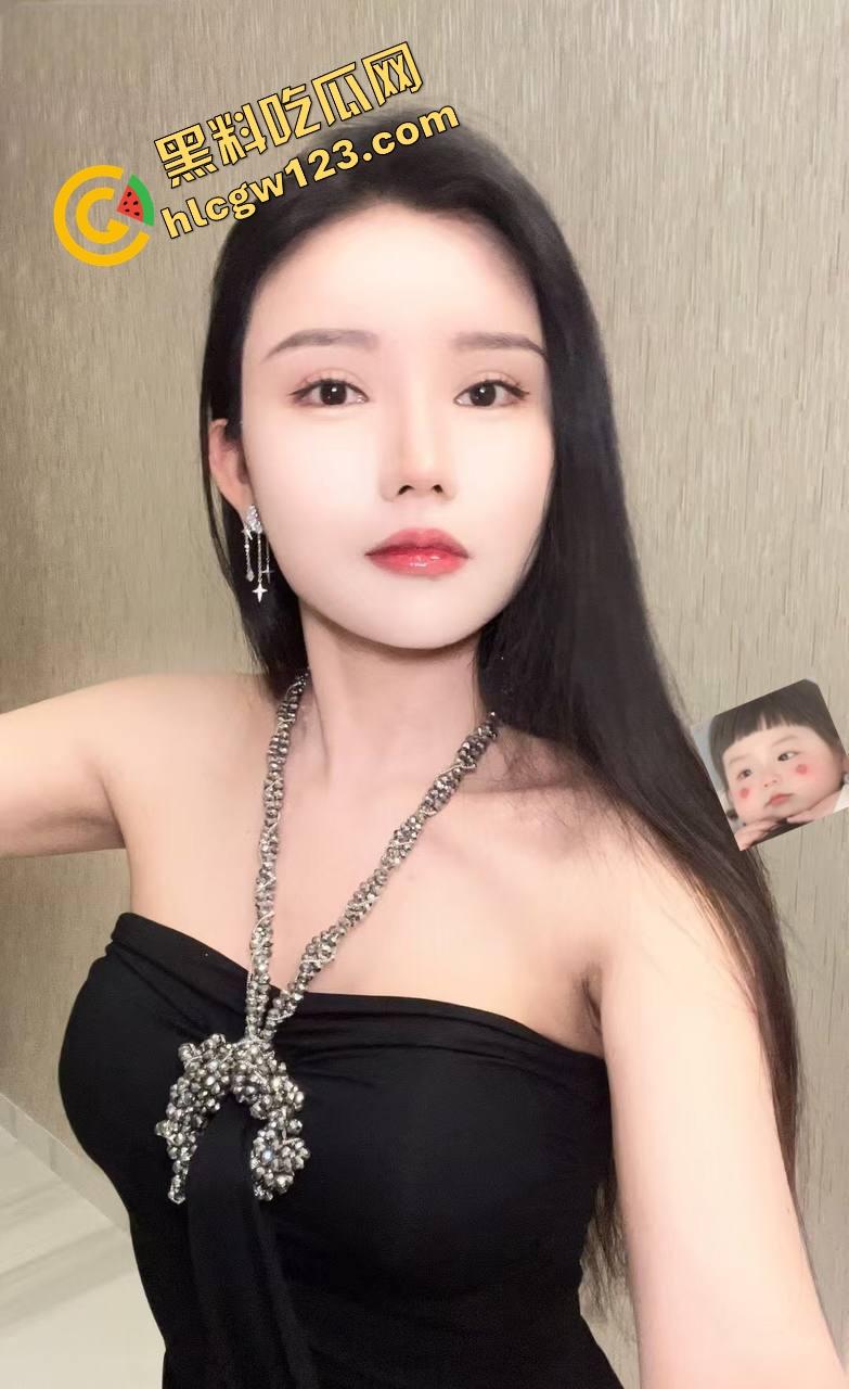 瓜友爆操南昌牛仔裤女神『赵娜』极品身材太逆天，直接剪开裤裆后入开干，理工男出手太狠太野了！-2