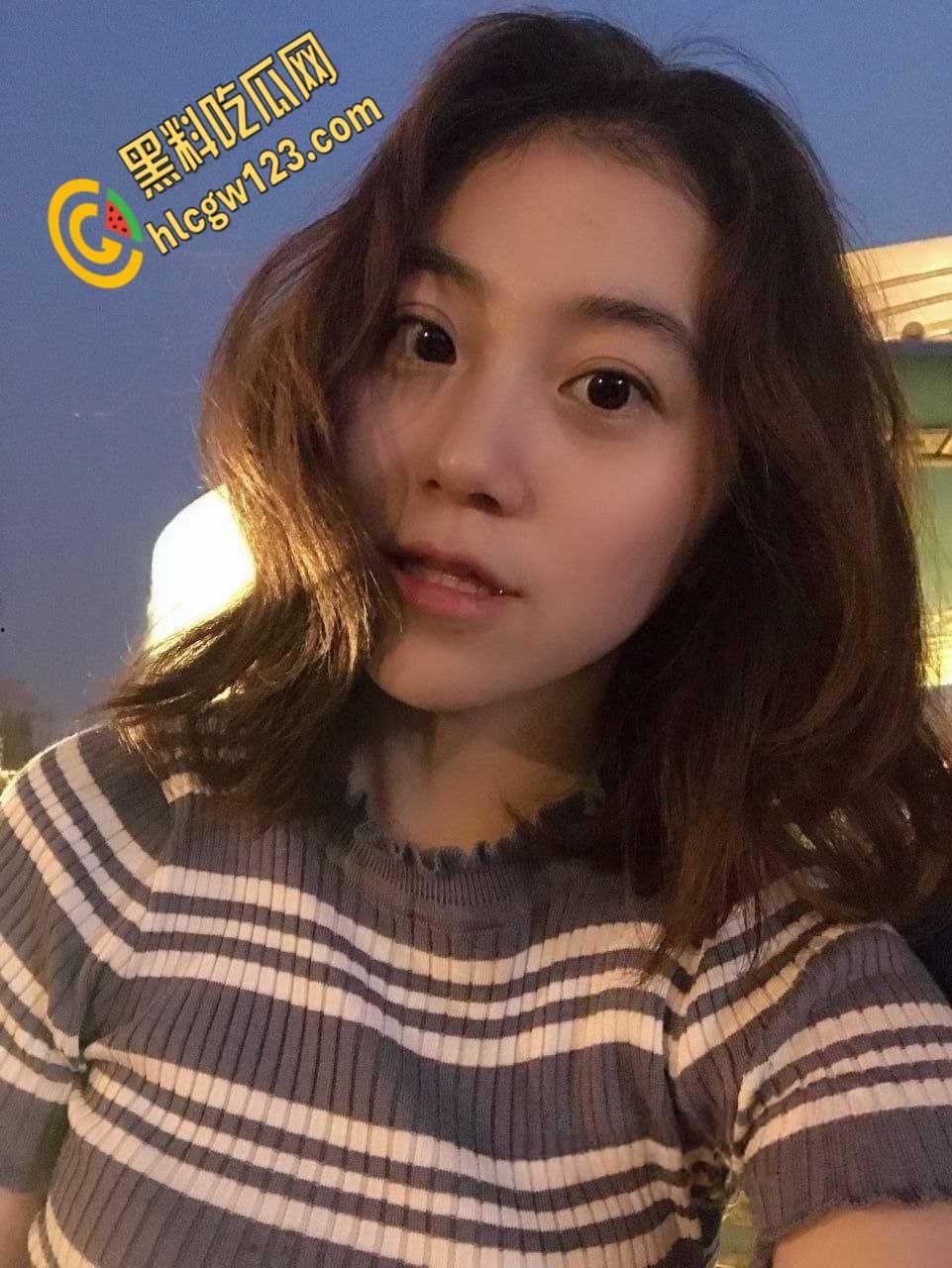 山东淄博公务员【贺欣】，眼镜人妻出轨流出，外表甜美可爱床上淫荡至极 ！-1