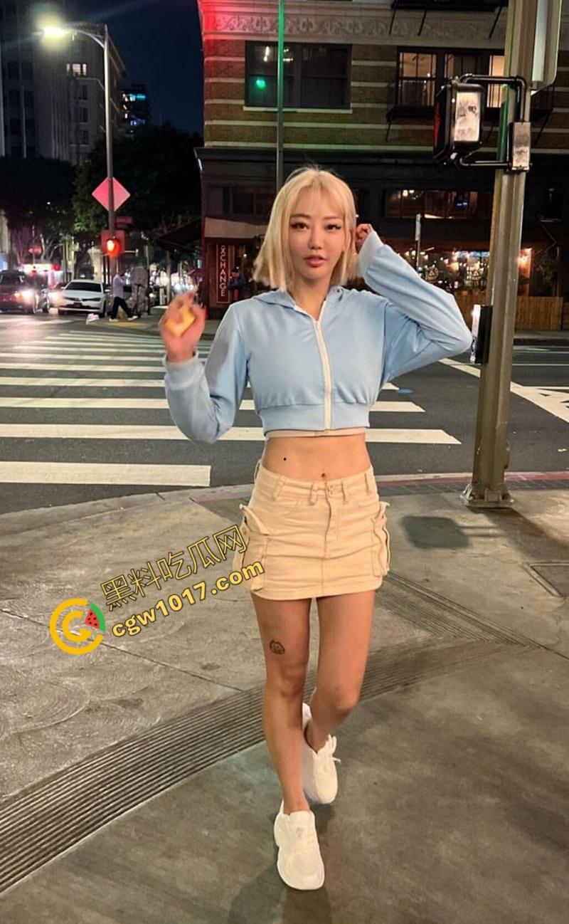 亚裔女网红【kittylixo】热辣付费合集：狂野性爱献技，纤指自慰欲仙欲死，极致诱惑，视频刺激猛！速速点击！-2