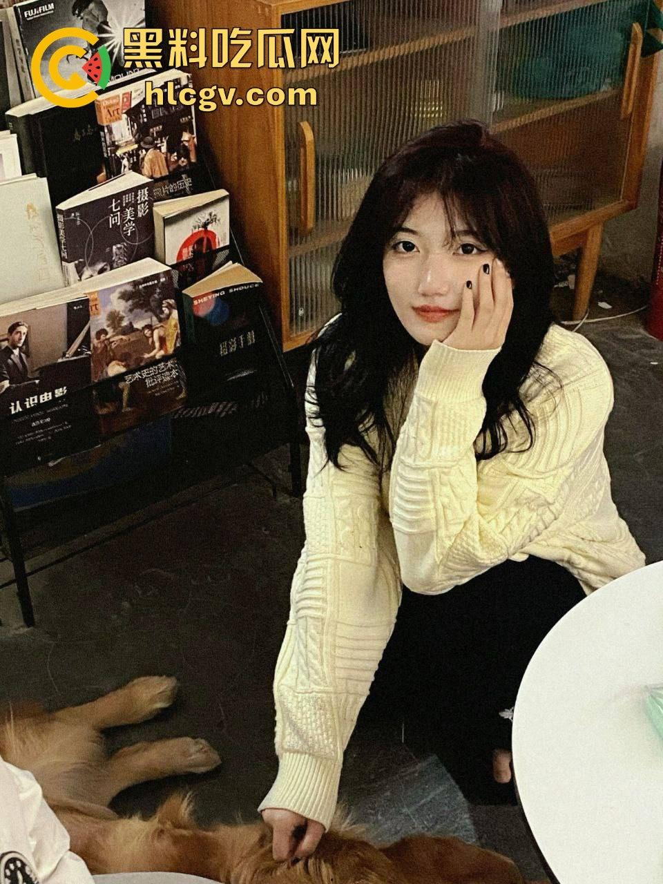 高颜值御姐【欧阳苏媛】云盘不雅视频流出！吃鸡姿势骚到爆，网友：想不到表面清纯内里这么野！-1