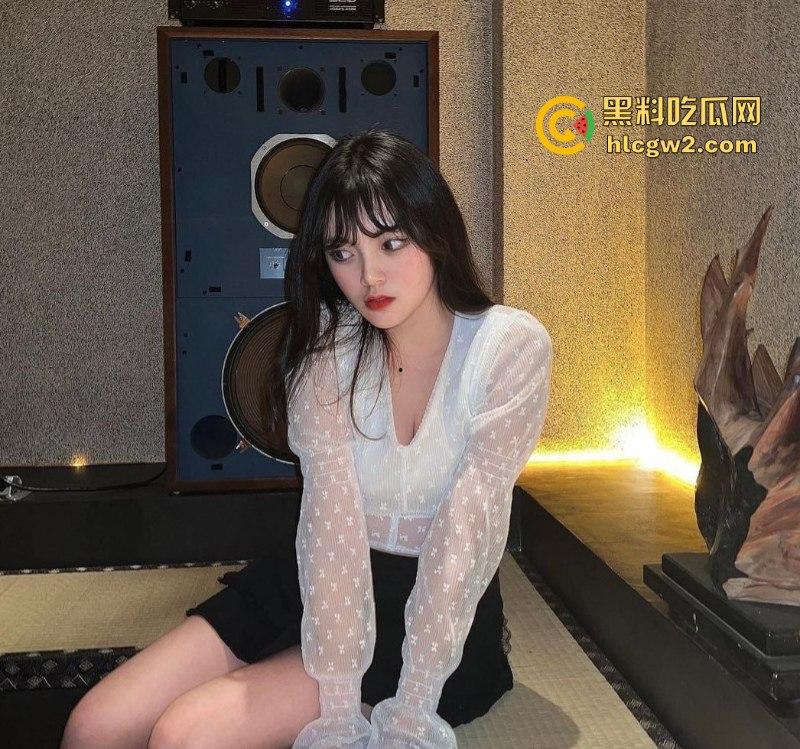 超漂亮的翘臀在校校花【杨可可】分手后遭男友报复视频惨遭泄漏口交后入不雅视频曝光-3