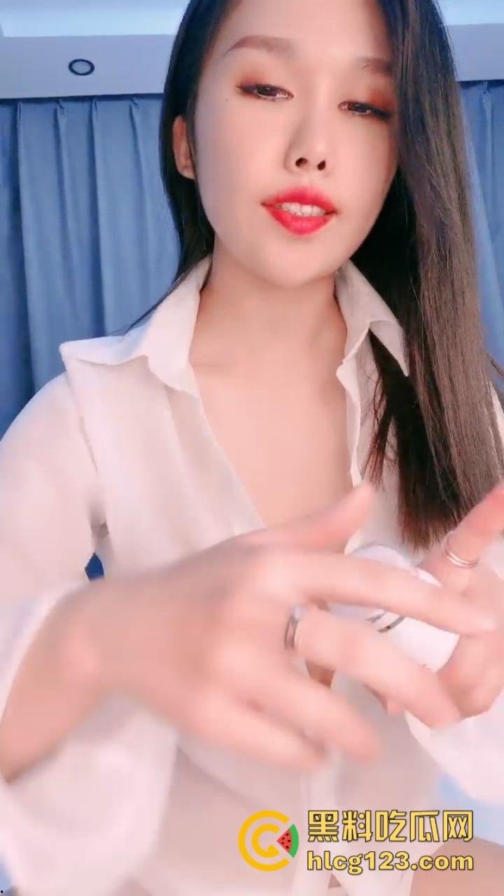 很顶！【半糖主播尼尼子】最新高价定制私拍 精液灌肠 道具插逼 潮喷女神-5