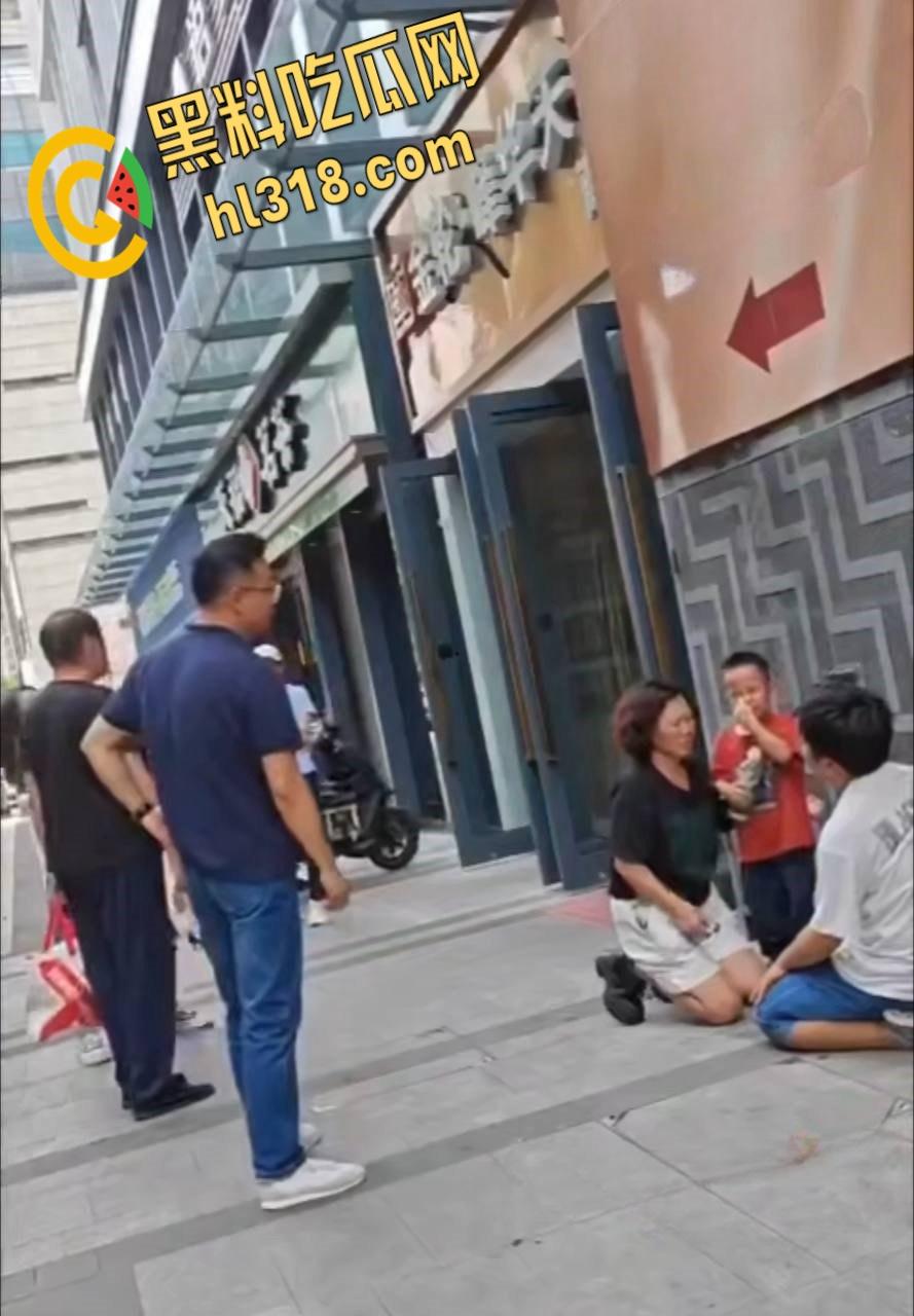 钱多不如鸡巴大！男子控诉老婆出轨，自己月入两万块，打两份工都管不住老婆被戴绿帽！-5