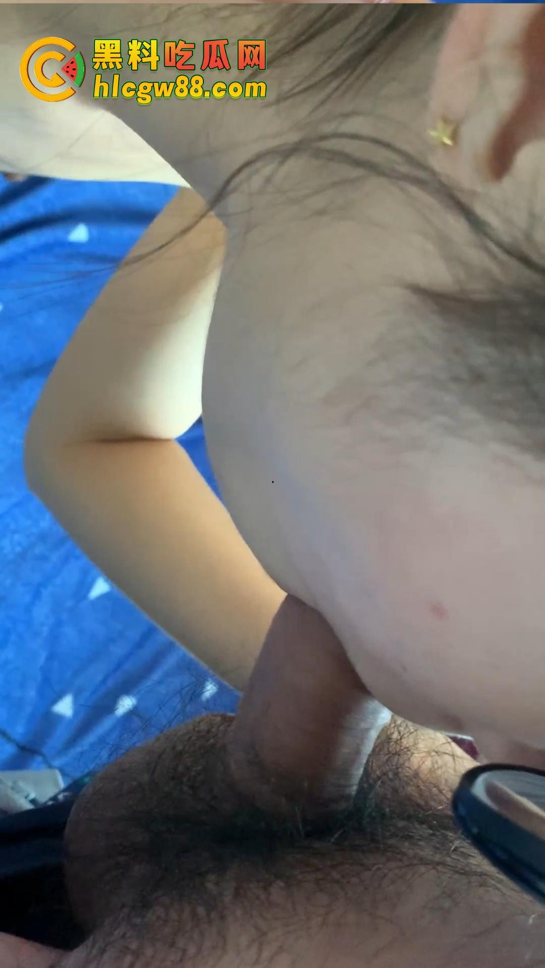 广东普宁共享单车都能骑出艳遇?随手搭讪个眼镜妹,结果一路聊回家被反差骚货直接给日了!-6