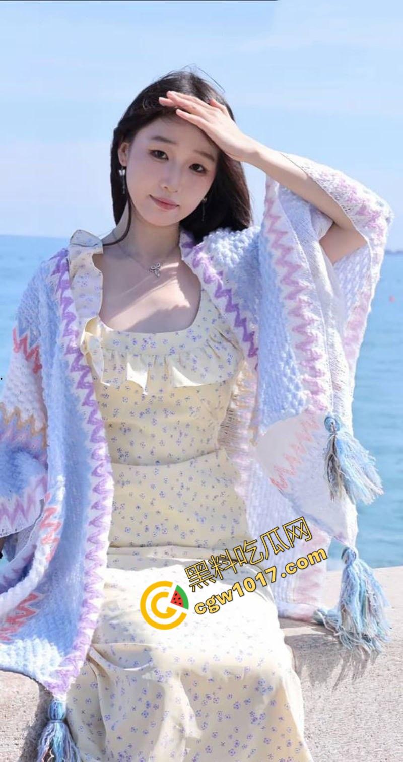 广东校花【羽欣晴】白天纯情学生，夜晚深喉神技，蜜口舔吞吸取精液，喷溅喉咙，诱惑无限，骚劲儿直冲天际-5