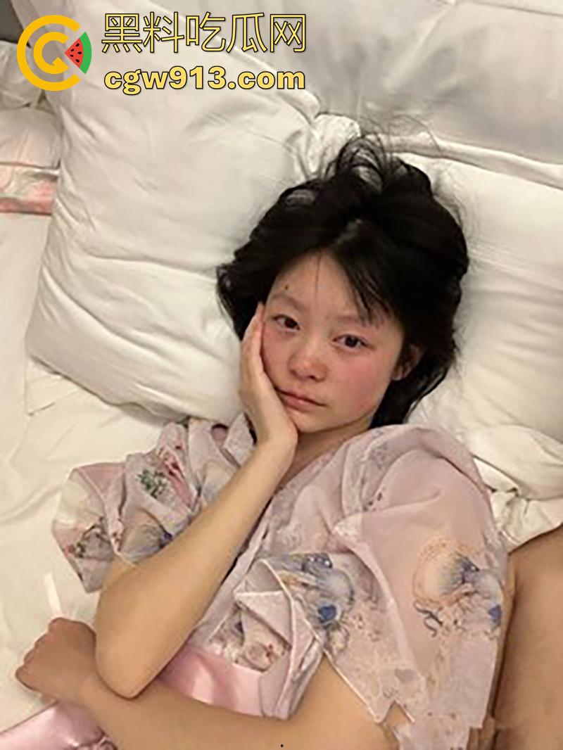 重庆文理学院物流工程【秦子倩】，出轨体育生被曝光，学霸母狗自拍洗澡，露脸骑乘叫声娇媚销魂！-7