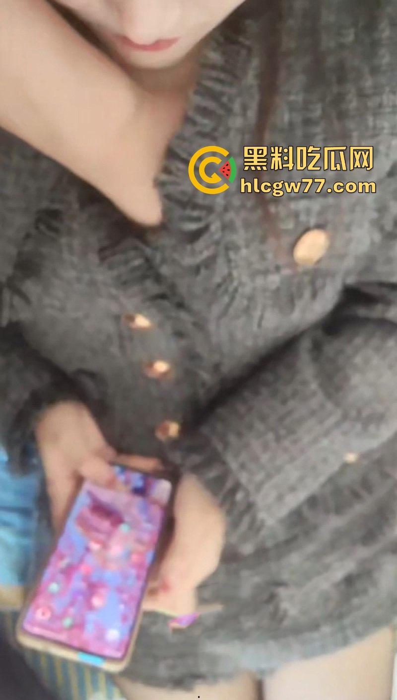 海角乱伦大神 我的姐姐和嫂子时间 姐夫被我灌多了 我在客厅把亲姐操到喷水 狠狠给他戴绿帽子！-5