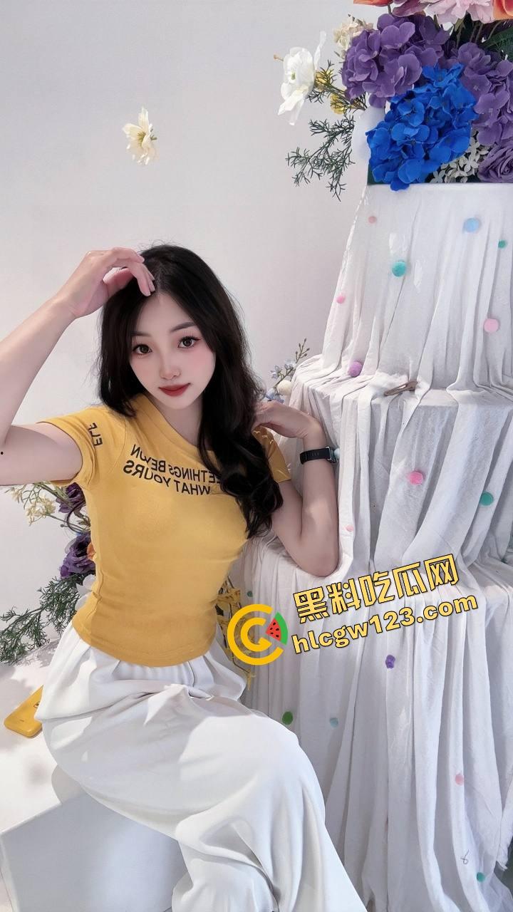 民宿开房无套爆操啪啪啪啪正激烈，换姿势换到发现针孔摄像头，女的还没高潮，摄像头先翻车！-6