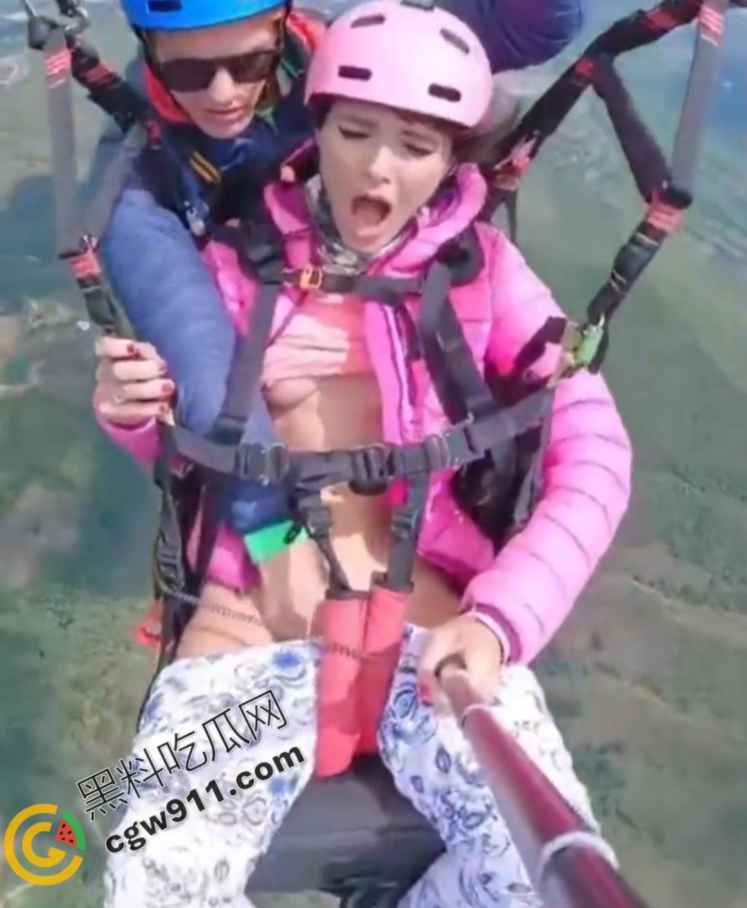 淫乱滑翔！英国52岁大妈惨遭猥亵，大胆操作员竟有天震癖好，年轻女子任其玩弄，真是惊险刺激-8