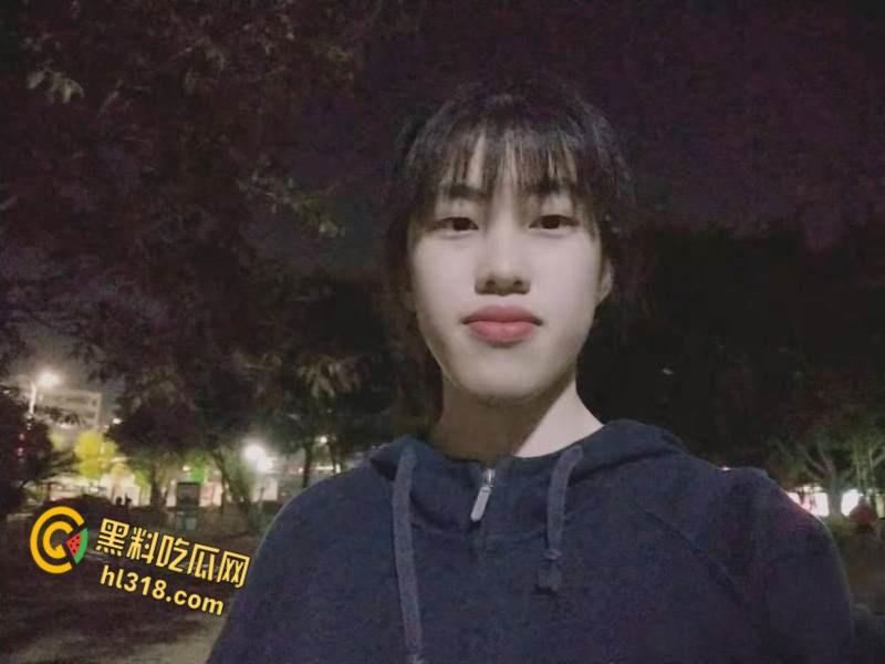 内蒙古城市技术学院幼师【庄雅文】，性欲强盛的小母狗，粉唇灵活吞吐肉棒，性感蜜桃臀被疯狂后入 !-2