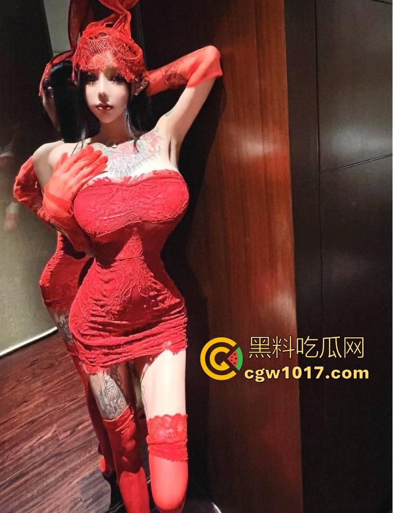 外网高颜值巨乳符文战士【蜜豆】最新作品流出，极品高颜值巨乳名媛婊，跪地给金主爸爸舔屌，性癖大开滴蜡爆操！-8