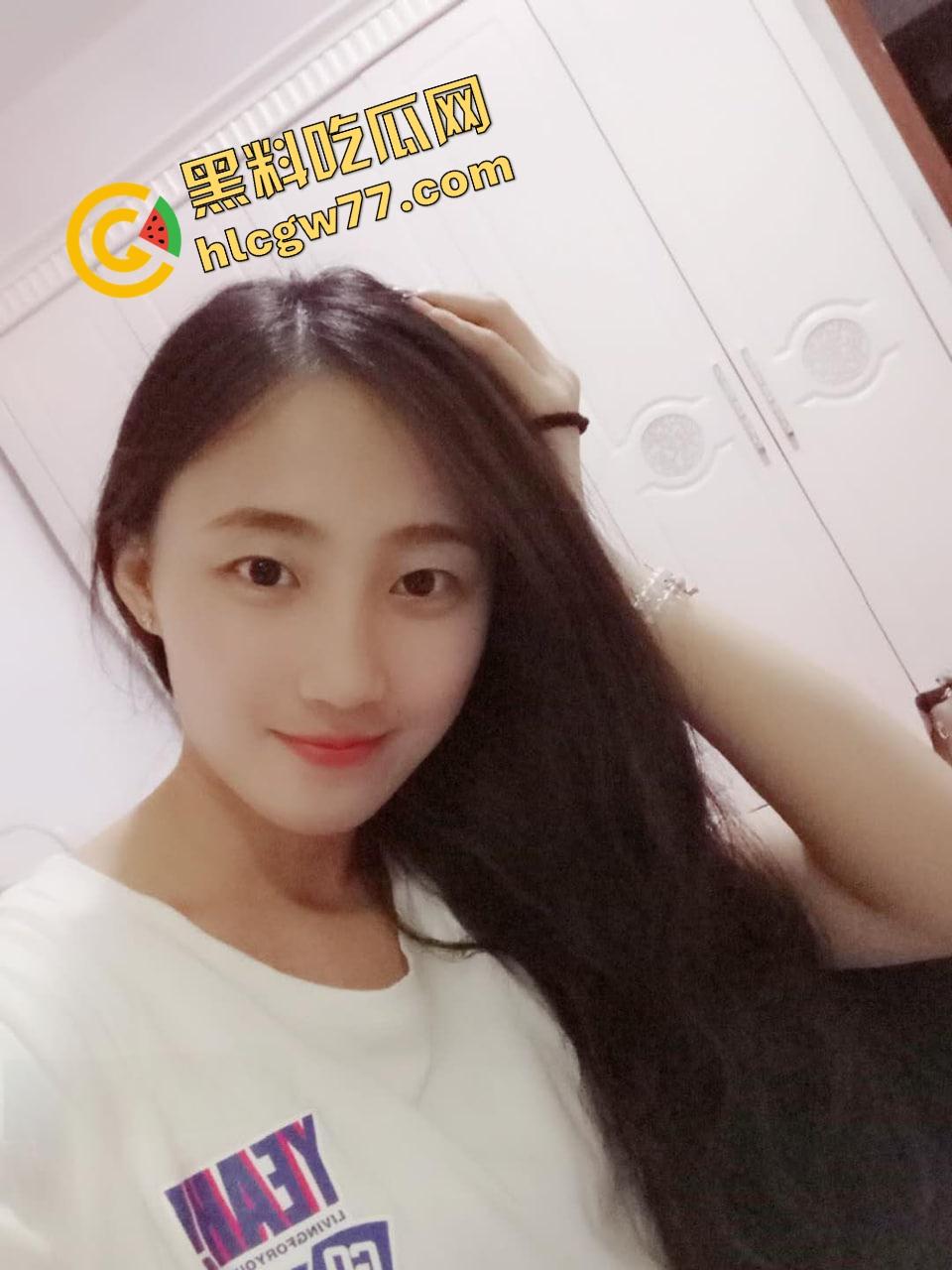 郑州南区瑜伽馆女神『章萍萍』嘴上喊金主爹，床上扭得像电风扇，清纯个屁，全网都在传她！-2