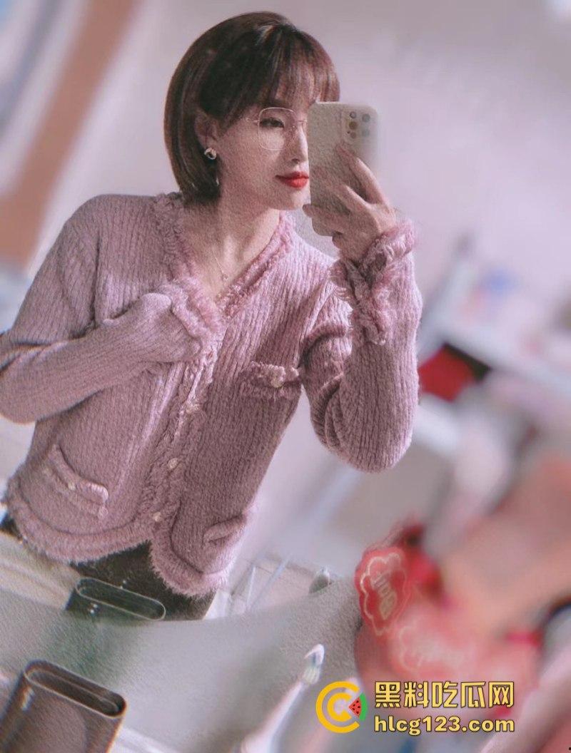 【白嫖探花】约炮27岁温婉白领HR 插进去立马就发骚 极品反差 百变大骚货-1