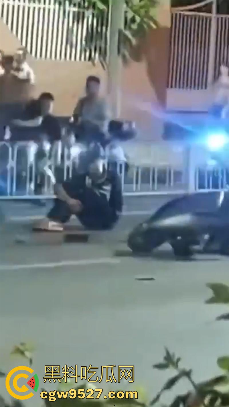 广西柳州鬼火少年，装逼失败翻车现场，自断一臂当场蒙逼，幸亏还留条命，估计再也不敢了吧！-8