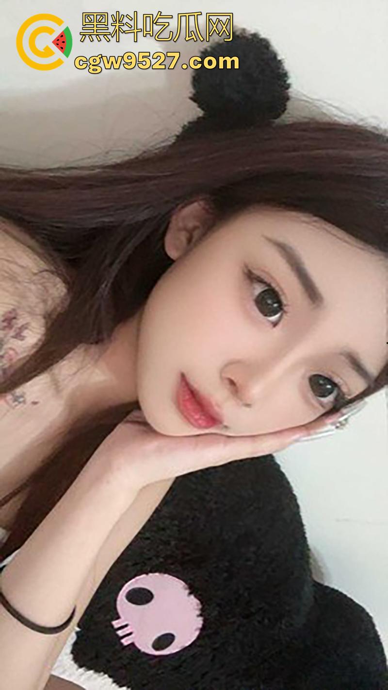 山东极品大眼正妹【柠檬】，颜值靓丽美腿修长，露脸口交与好兄弟3P轮操，被男友曝光不雅视频！-1