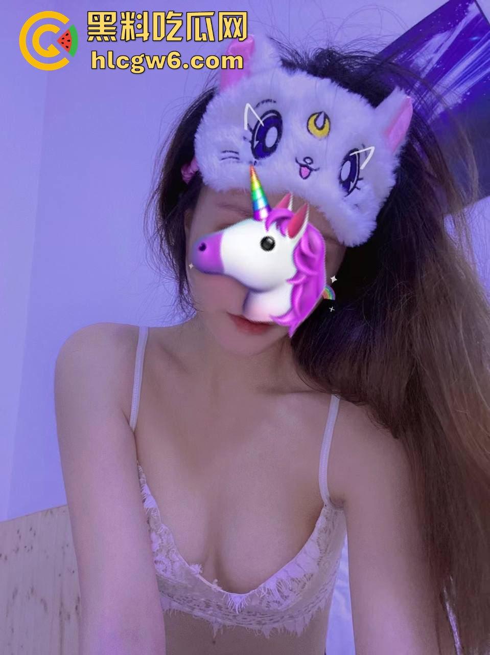 潮汕23岁学生妹约炮视频外流！清纯学妹口交捂脸掩骚浪，明明全懂还装得一副娇羞样，这货太能玩了！-2