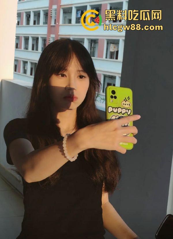 19岁师范浪娃『庄小慧』不恋爱只操炮，周六酒店速干嫩洞来一发，网上母狗骗子横行，兄弟们捅逼别翻车！-1