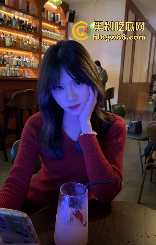 19岁师范浪娃『庄小慧』不恋爱只操炮，周六酒店速干嫩洞来一发，网上母狗骗子横行，兄弟们捅逼别翻车！-2