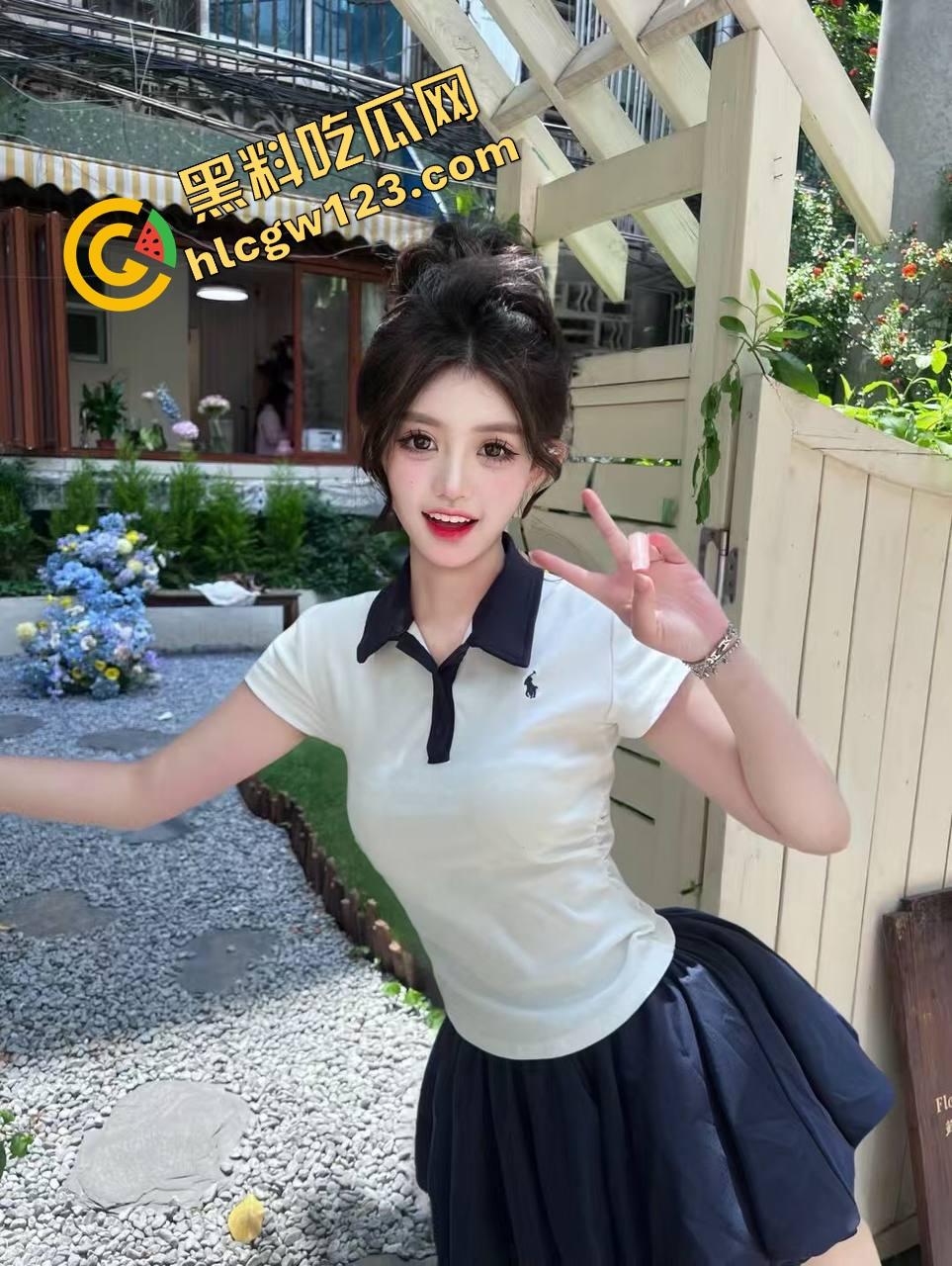 拍人体写真拍到肉棒硬出框，这摆拍这卡点男模小弟支帐篷，女模贴身摆拍，摄影师眼神都歪了！-3