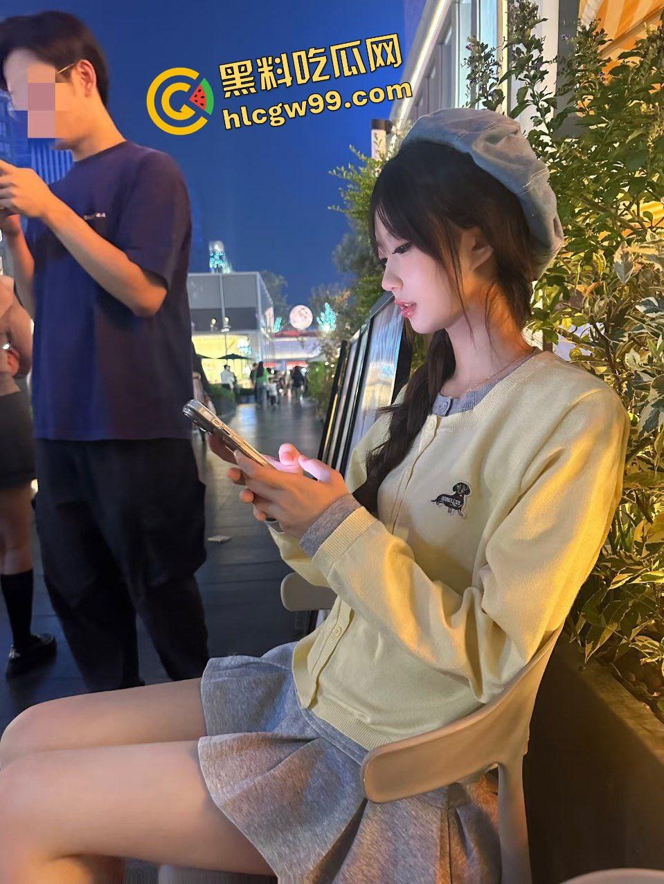 小情侣情人节酒店重逢，连着换了3家酒店爆干三天三夜！花重金买40只避孕套刺激榨干淫荡做爱！独家曝光流出！-4