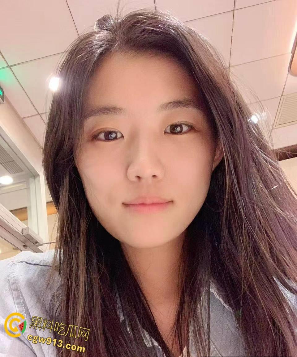 云南省红河州【夏颖】，体制内清纯形象崩塌，各种情趣制服齐上阵，风骚少妇被无套调教玩弄 ！-4