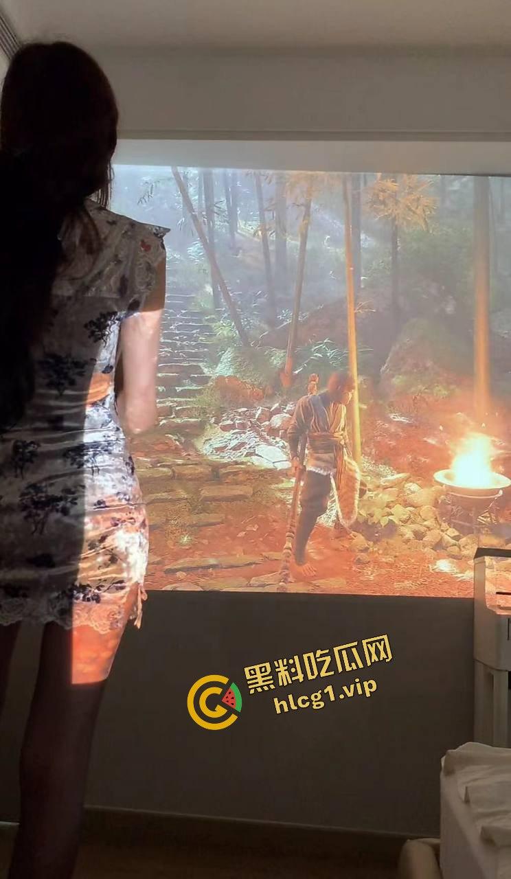 火爆全球的『黑神话悟空』网友为买游戏 给老婆舔逼半小时！才肯给钱买 抓紧上号！-12