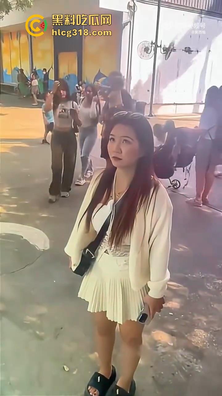 这样的厕所你敢去吗！泰国双向镜玻璃男厕，外面看是普通镜子，里面却是透明玻璃，刺激感爆棚！-3