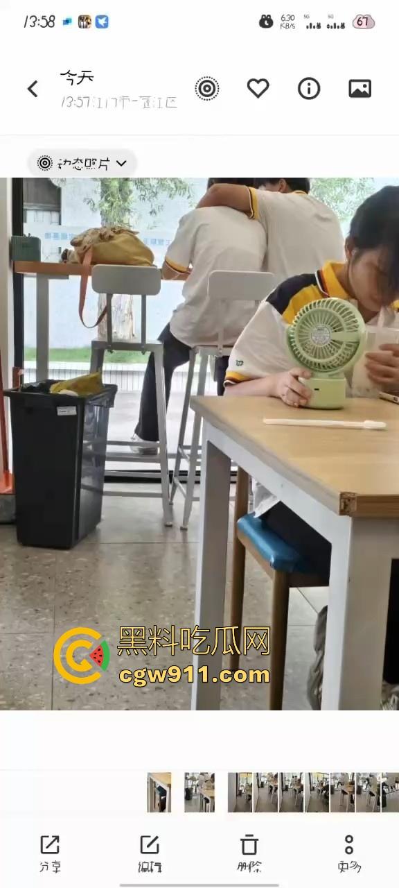 江门工贸职院早恋大瓜 ！学生情侣当众互摸下体，腿长裤裆鼓鼓，纤手隔裤猛揉男生硬屌，满满的青春气息！-1