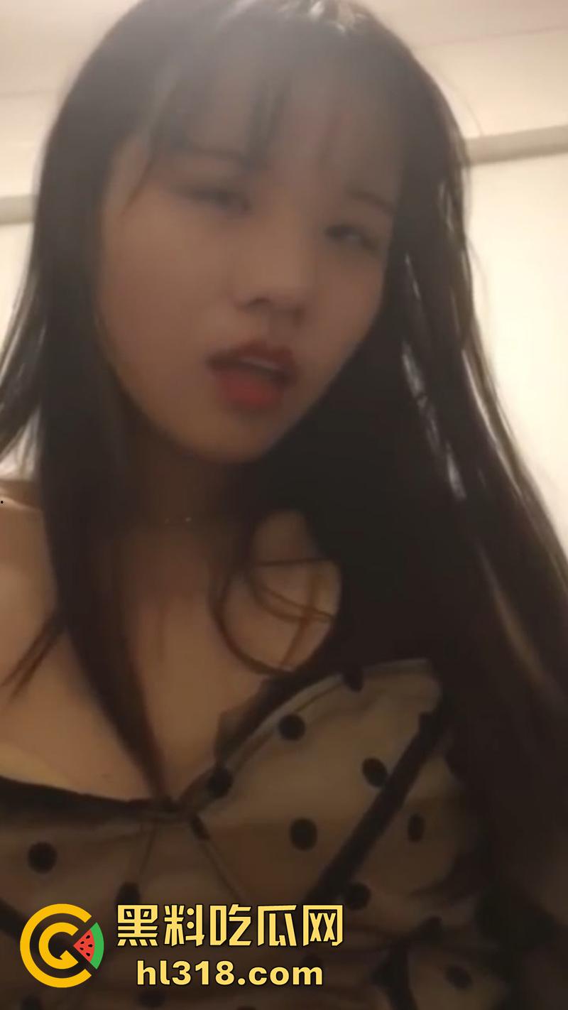 河北邯郸白领【胡思敏】，极品身材反差尤物，背着男友被领导无情打桩爆操，分手后视频遭男友流出！-4