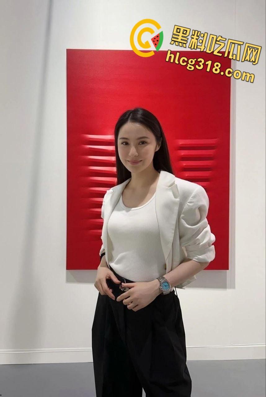 香港中文大学气质御姐【郭碧乐】，毕业后高管白领寂寞自拍，美乳大长腿主动女上尽显完美身材 !-3