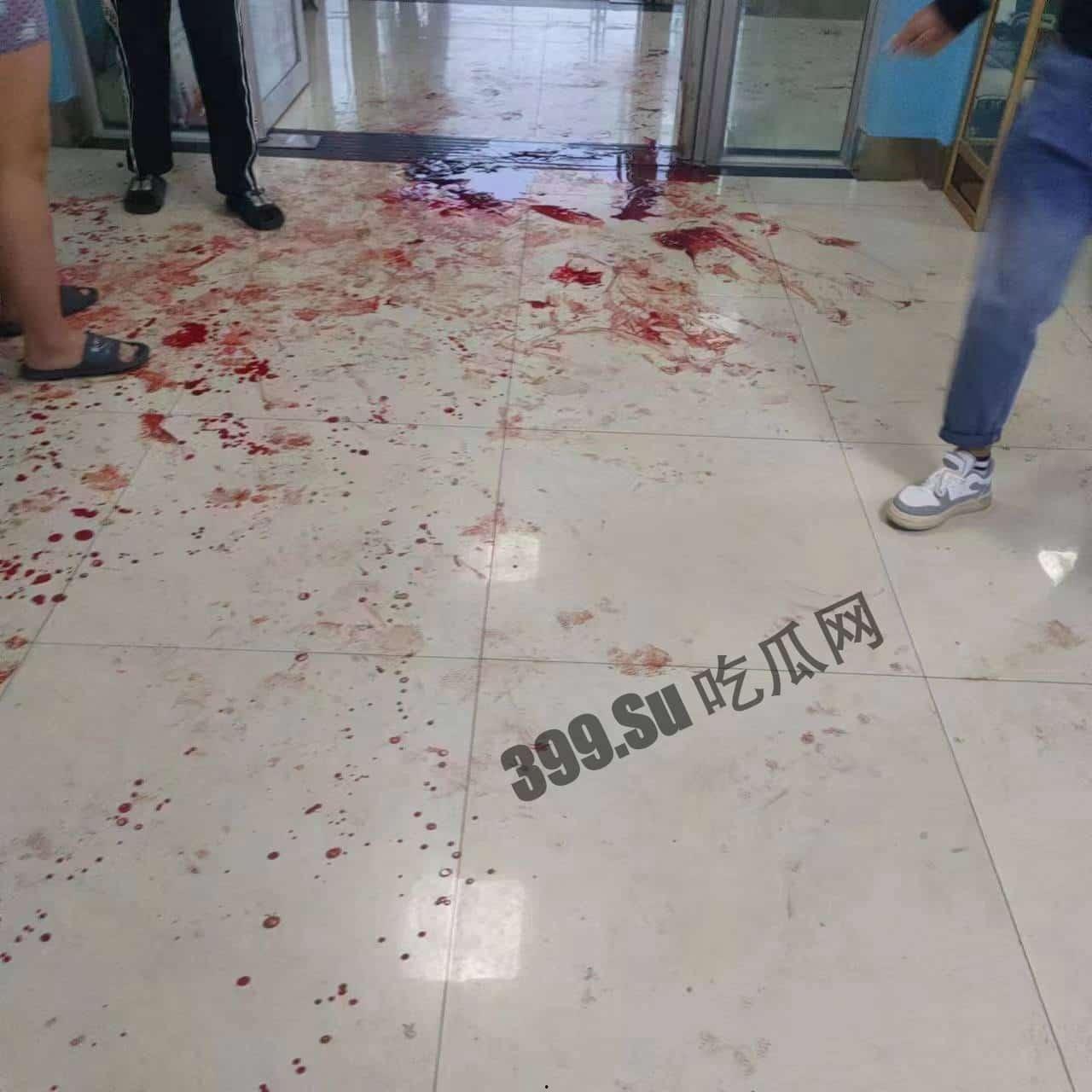 #网传 吉林电子 今天杀人了，说上大课，一对情侣想坐一起，完了有个男的就不让，就吵起来了，然后不让坐的男的把有对象男的拿刀给抹脖了 #聊天记录 #刀仔-6