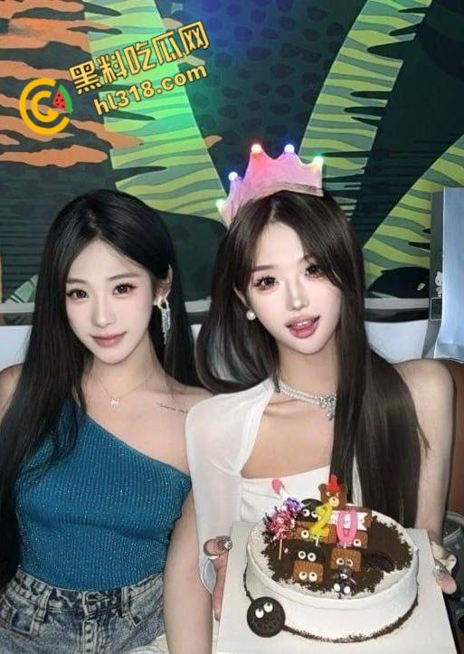 抖音擦边女【饭饭来了】，与榜一大哥线下约炮泄露，性感美乳酮体尽显风骚，被抬腿猛操，娇喘淫叫不断 !-3