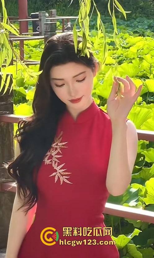 高颜值巨乳网红【刘斯斯】性爱视频流出 极品大奶 诱惑反差 男友鸡巴进去了还不满足扭来扭去的 骚出天际！-8