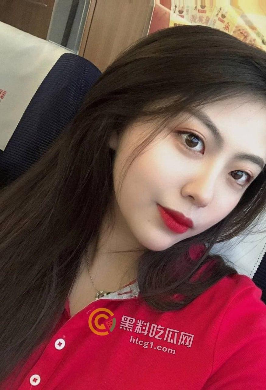 山航机长「何娜娜」原地干拔起飞，只为赶回去吃男友鸡巴，躺卧口爆视频被曝出！-5