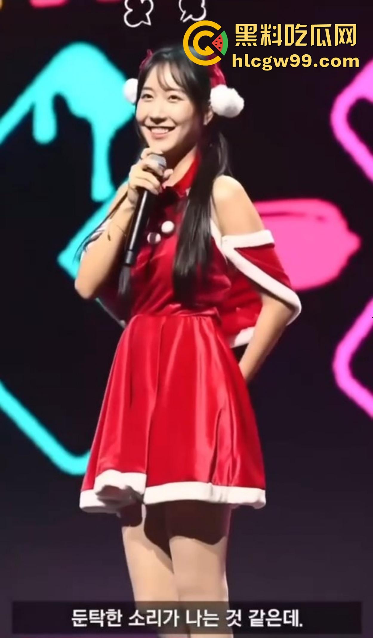 韩国变态综艺大曝光，女嘉宾肉丝真空被抽屁股，抽到逼湿呻吟不断，这是综艺还是SM现场？-9