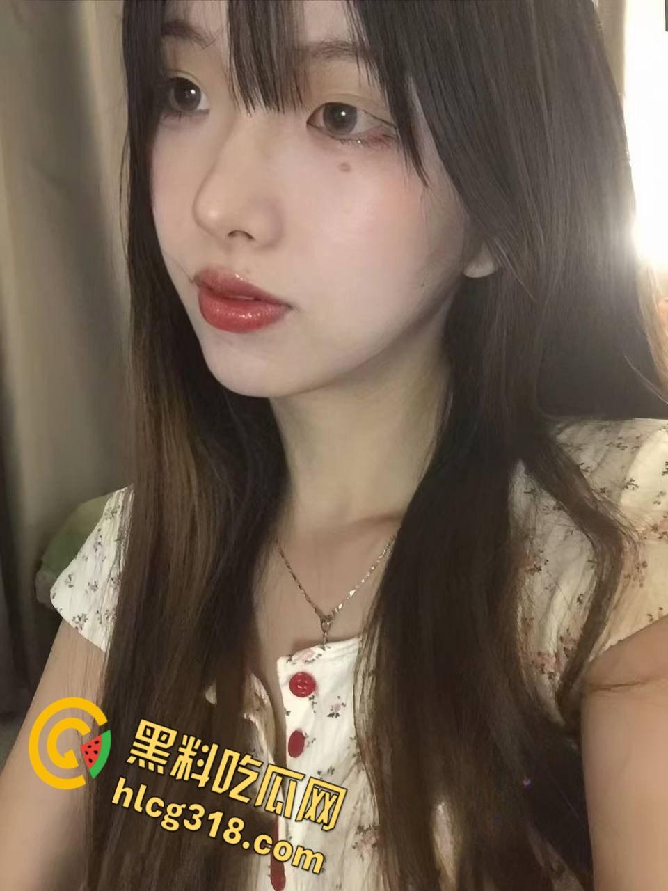 极品女大校花第一视角激情体验，女上代入感极强，情趣制服足交口交，猛操嫩逼露脸大片！-1