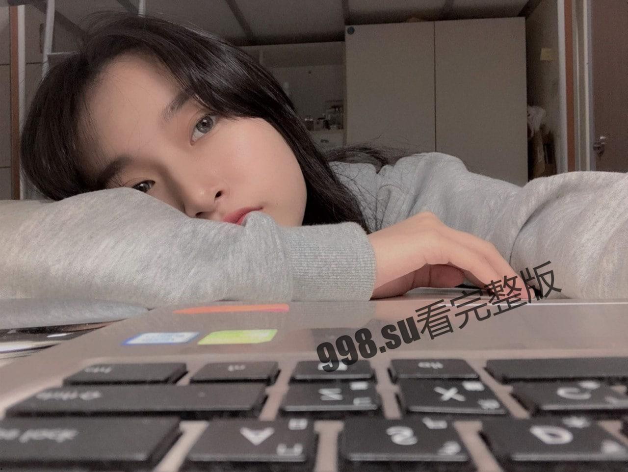 反差！美术学院校花 范琳琳与男友做爱自拍视频流出 颜射吃精口活一流-3