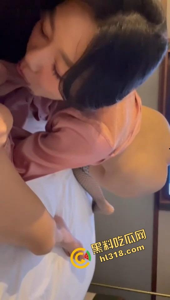 B站御姐网红『林小元』与金主调教视频流出，露脸口交爆操直播能装，床上才见真章大哥每分钱都花得值！-12