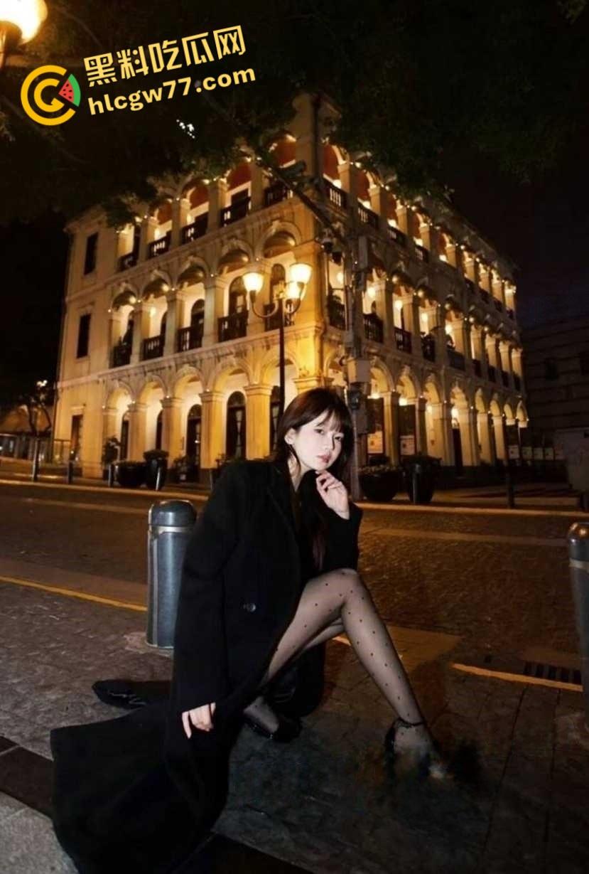 重庆工商大学经济学院女大学生【沈琪】平时就是衣服富贵千金模样 原来是给人当小三视频被曝光！-2