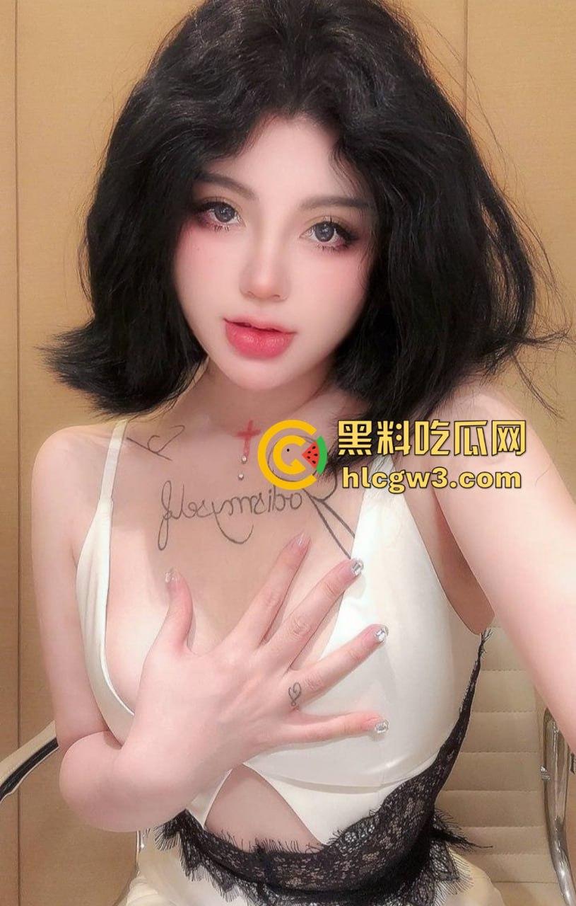 巨乳肥臀尤物『姨姨』彻底放飞自我 推出一比一倒模飞机杯,巨乳肉感鲍鱼紧致全面还原,粉丝撸到钱包瘪!-9