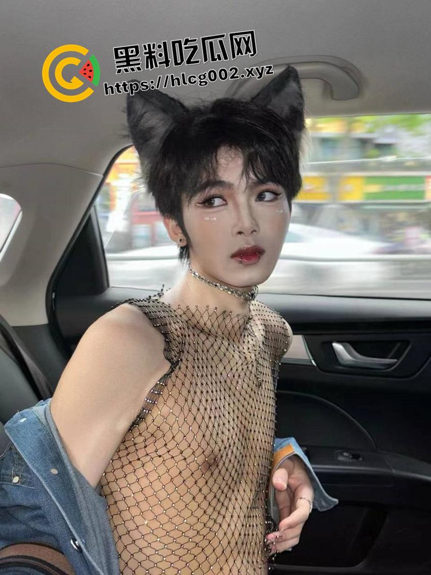 四川师范大学TS【杨佩函】整天穿渔网黑丝 肉便器纹在身上 朋友圈放做爱视频 四川对于男同的接受程度这么高了吗-10