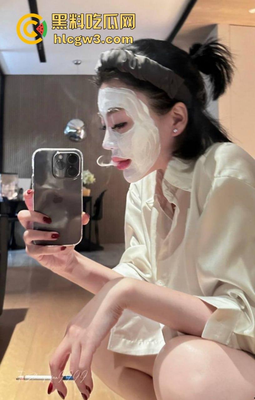 巨乳肥臀尤物『姨姨』彻底放飞自我 推出一比一倒模飞机杯,巨乳肉感鲍鱼紧致全面还原,粉丝撸到钱包瘪!-17