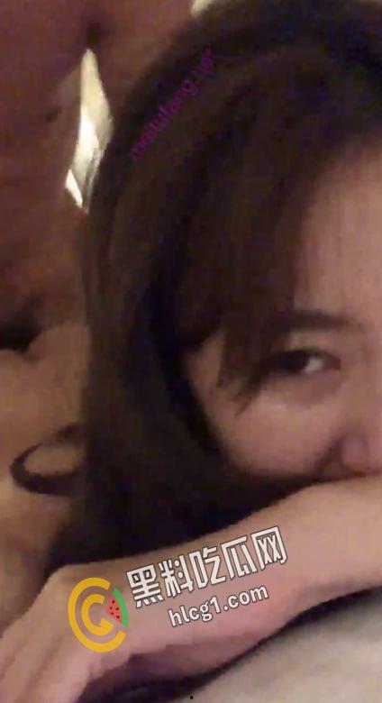 超高颜值校花与男友做爱视频泄密曝光。什么是恋爱？你把男朋友放心上男朋友把你放网上-8