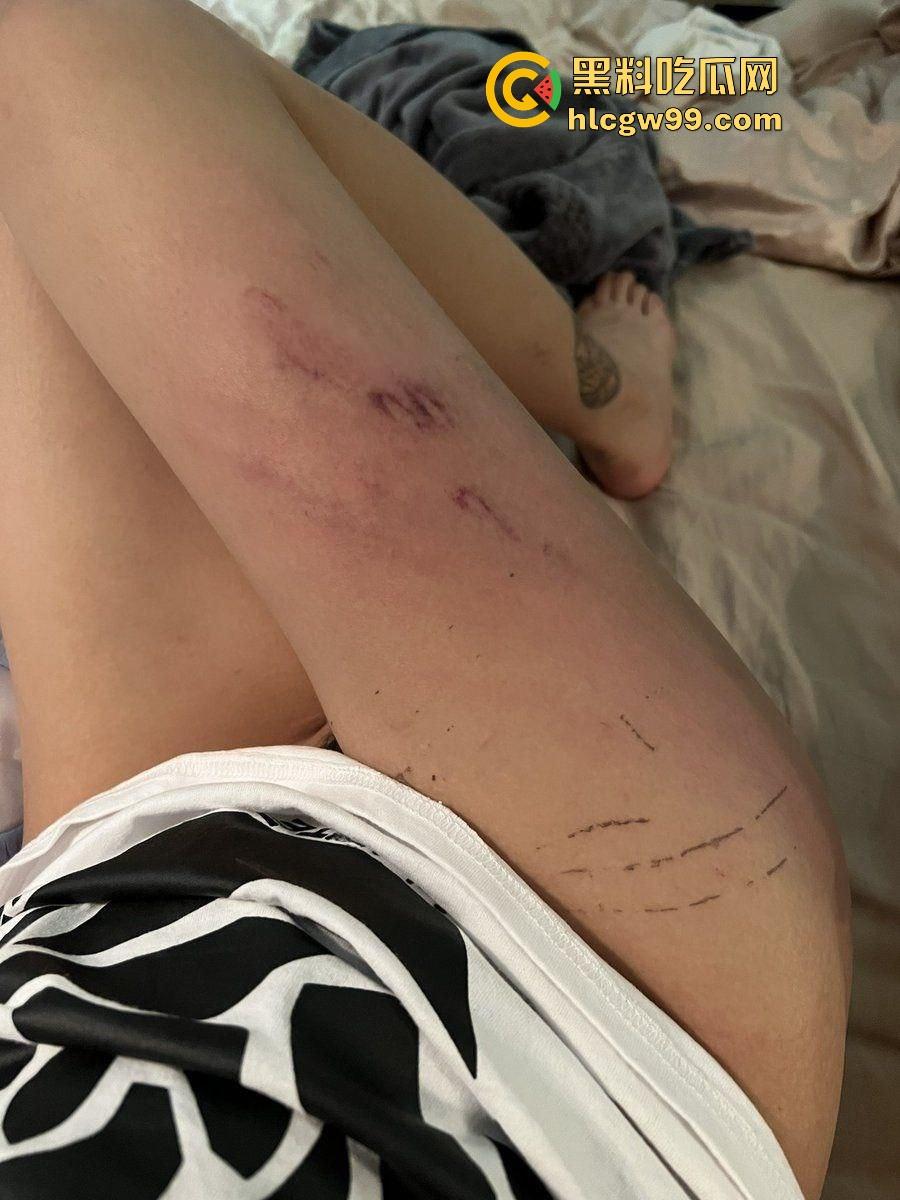 LoveMyDddy『奶凶大人』骚穴纹身太犯规 骚穴纹身暴力打桩机榨干猛男 户外露出玩的就是心跳！-24