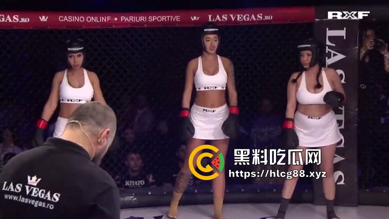 罗马尼亚三成人博主大奶妹进八角楼打拳被拳手狂揍，这要是换到床上2个男的都不够看！-4