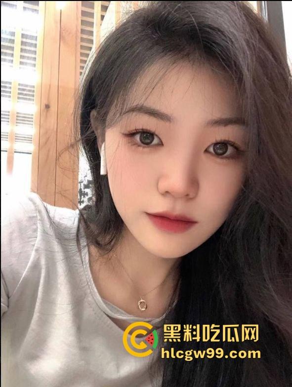 四川南充反差婊【李艺鑫 】被网调记录过程流出,母狗渴望爸爸大屌性虐,性欲大的天天约炮,M属性拉满!-1