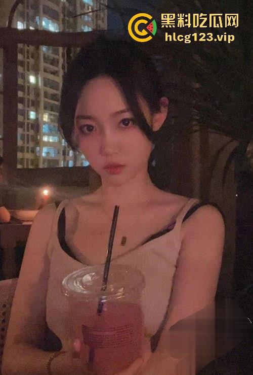 青岛航空乘务长【张康营】潜规则曝光！蜜桃臀被操到飞起，叫床声震天！-1