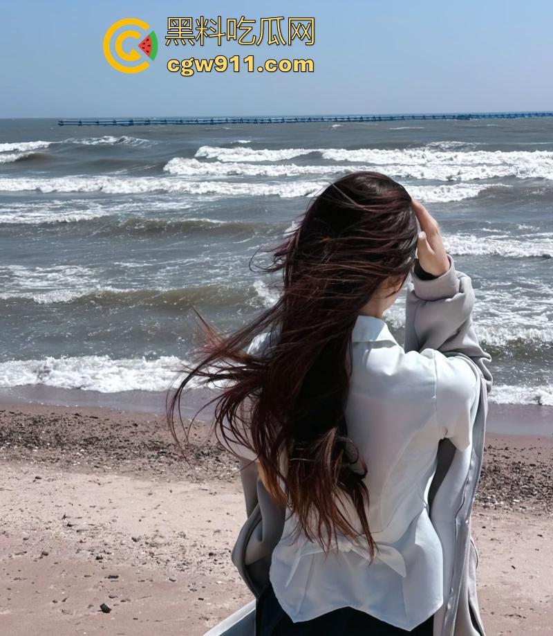 东北大学大一母狗【赵一奕】身穿情趣装和男友疯狂做爱，无套爆操谁知私下是条饥渴母狗！-3