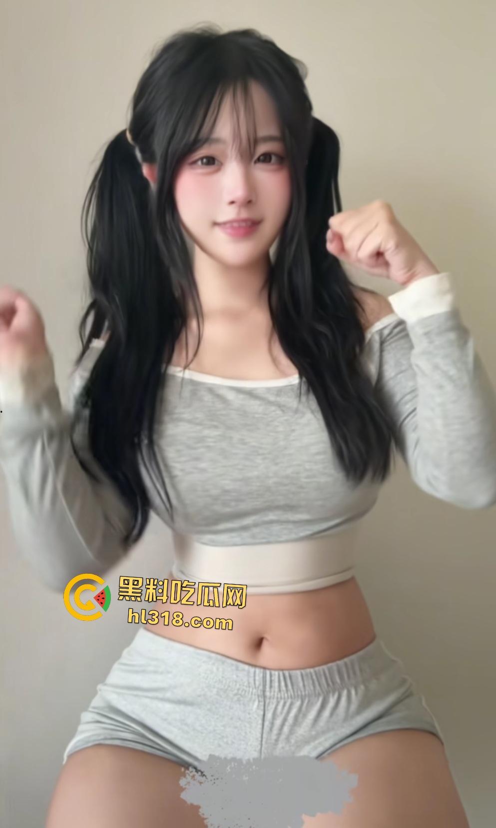 抖音网红【喝多了就想兔】酒后失态穿红色蕾丝情趣装裹巨乳半露，极致反差自拍撩裙底！-4