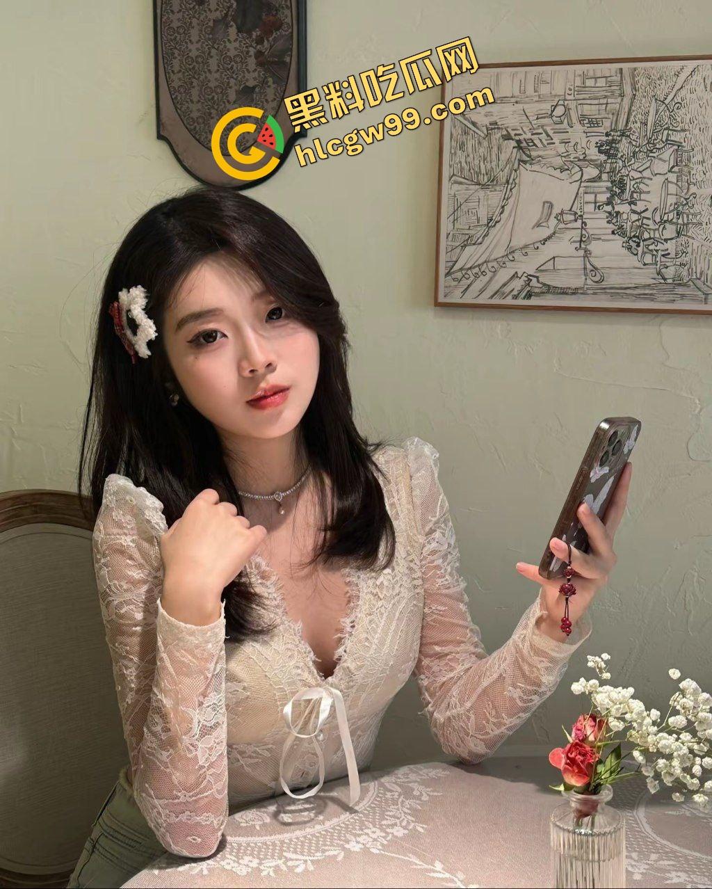 抖音少妇型反差骚鸡【小半】混酒吧认识大哥抠逼勾引，酒店约炮肛塞后入猛怼！独家曝光流出！-2